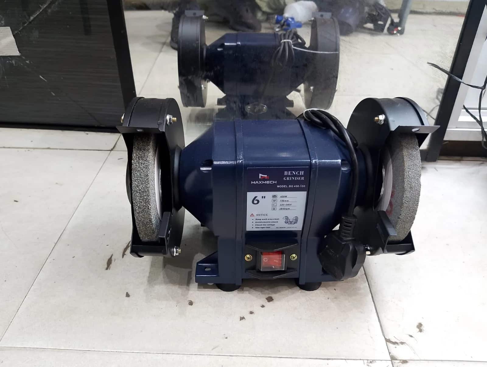 Bench Grinder - Maxmech (6 inches)