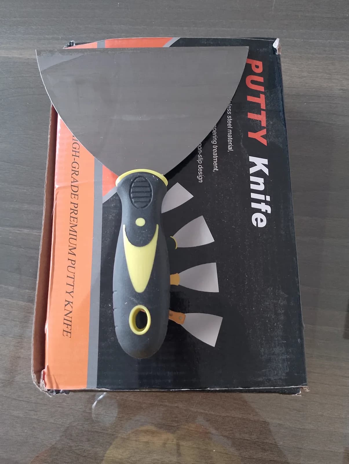 Scraper -6''- Rubber Handle