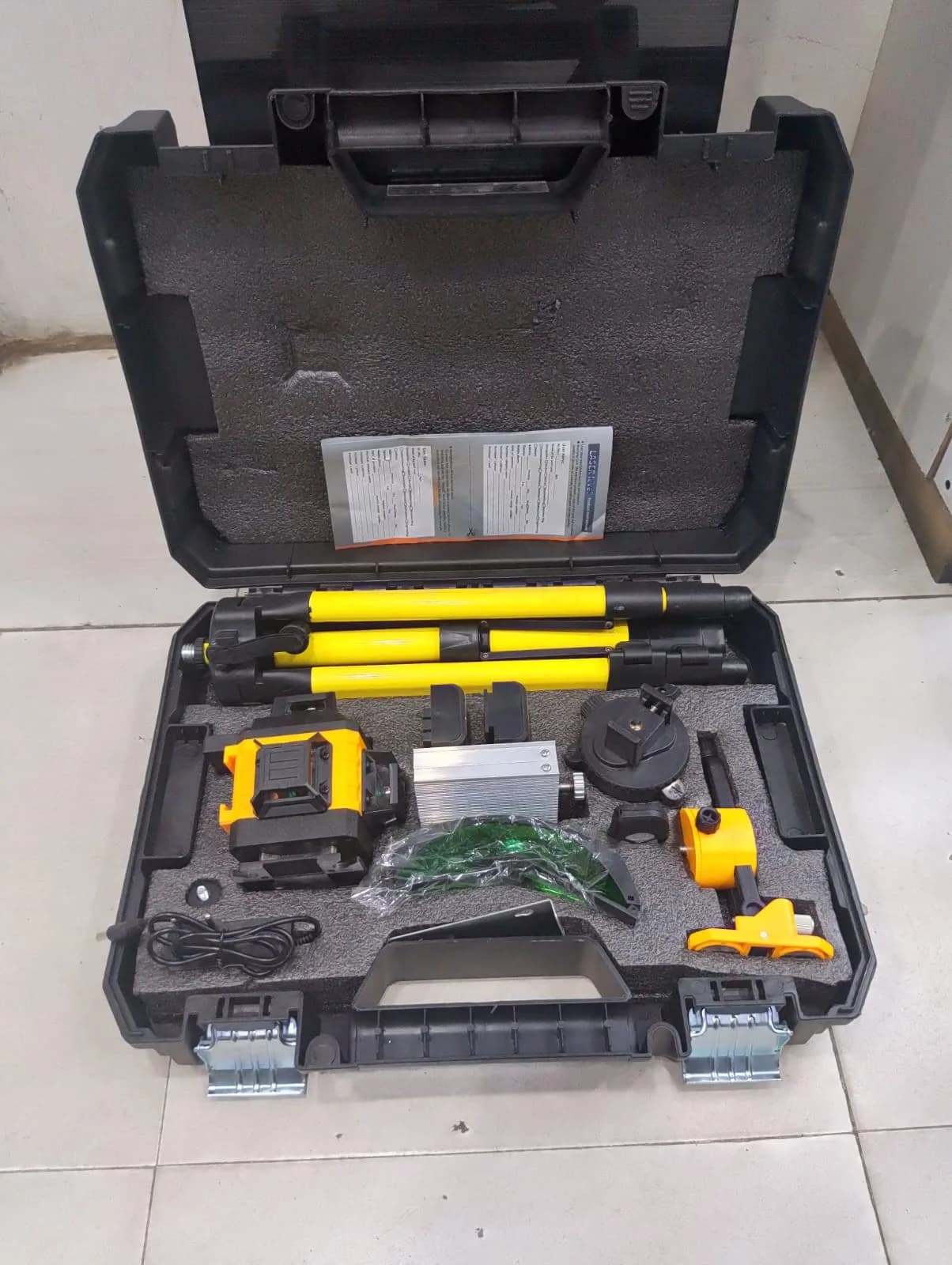 Laser level