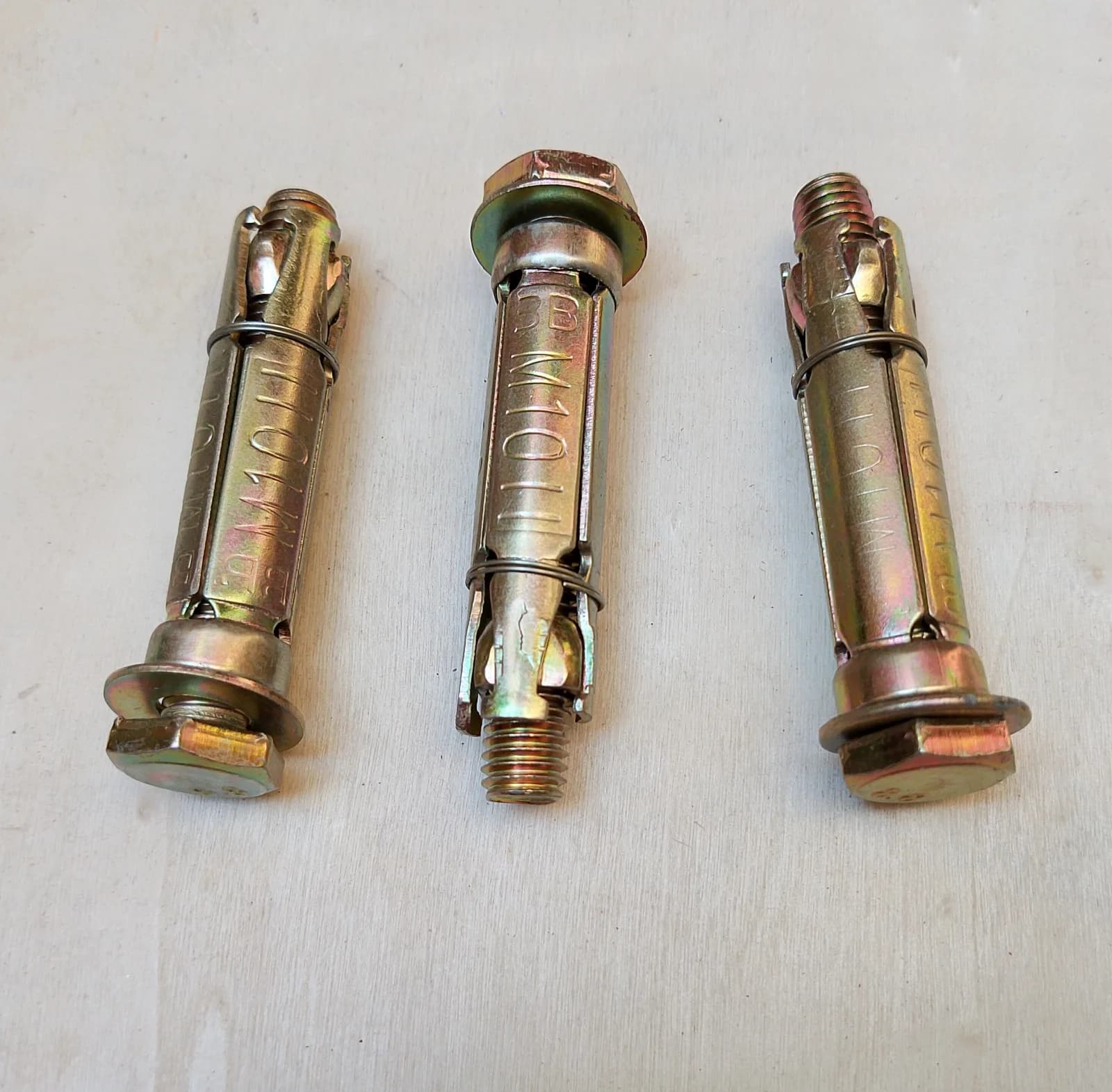 Rawl Bolt - (M10) pcs
