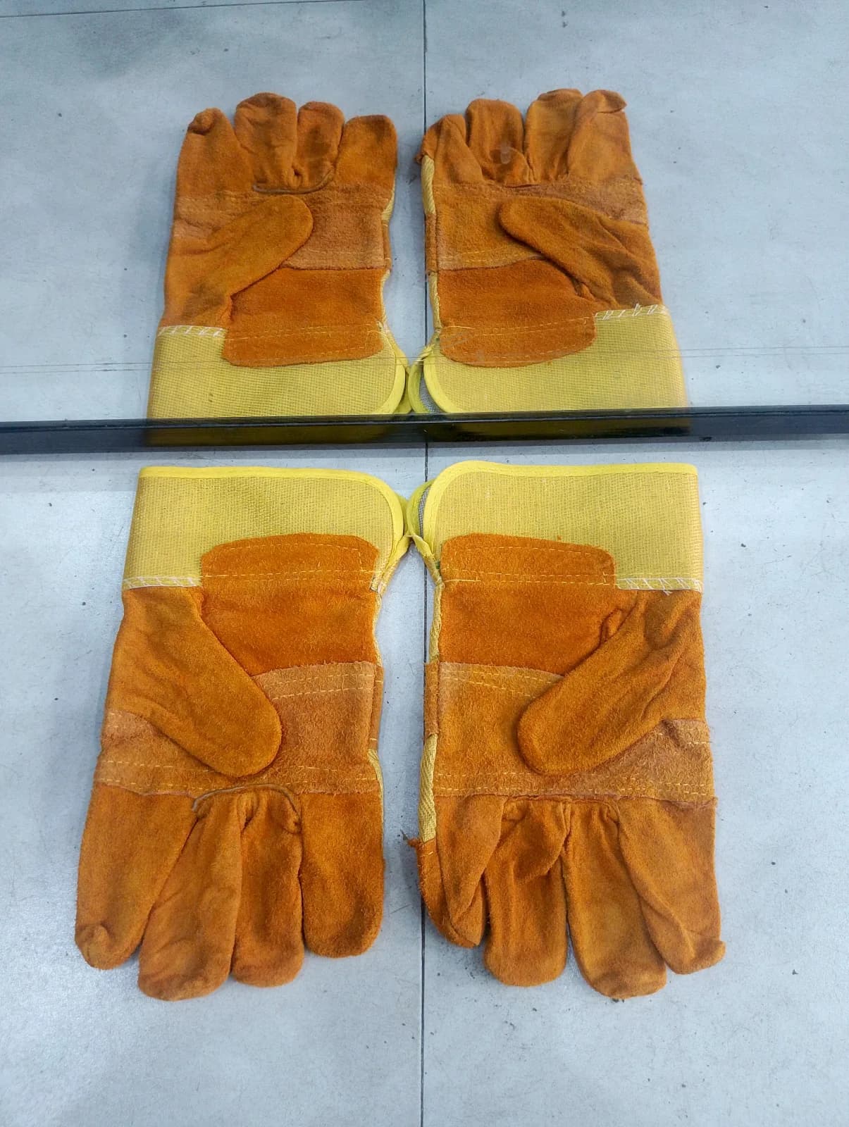 Gloves -Leather- Yellow