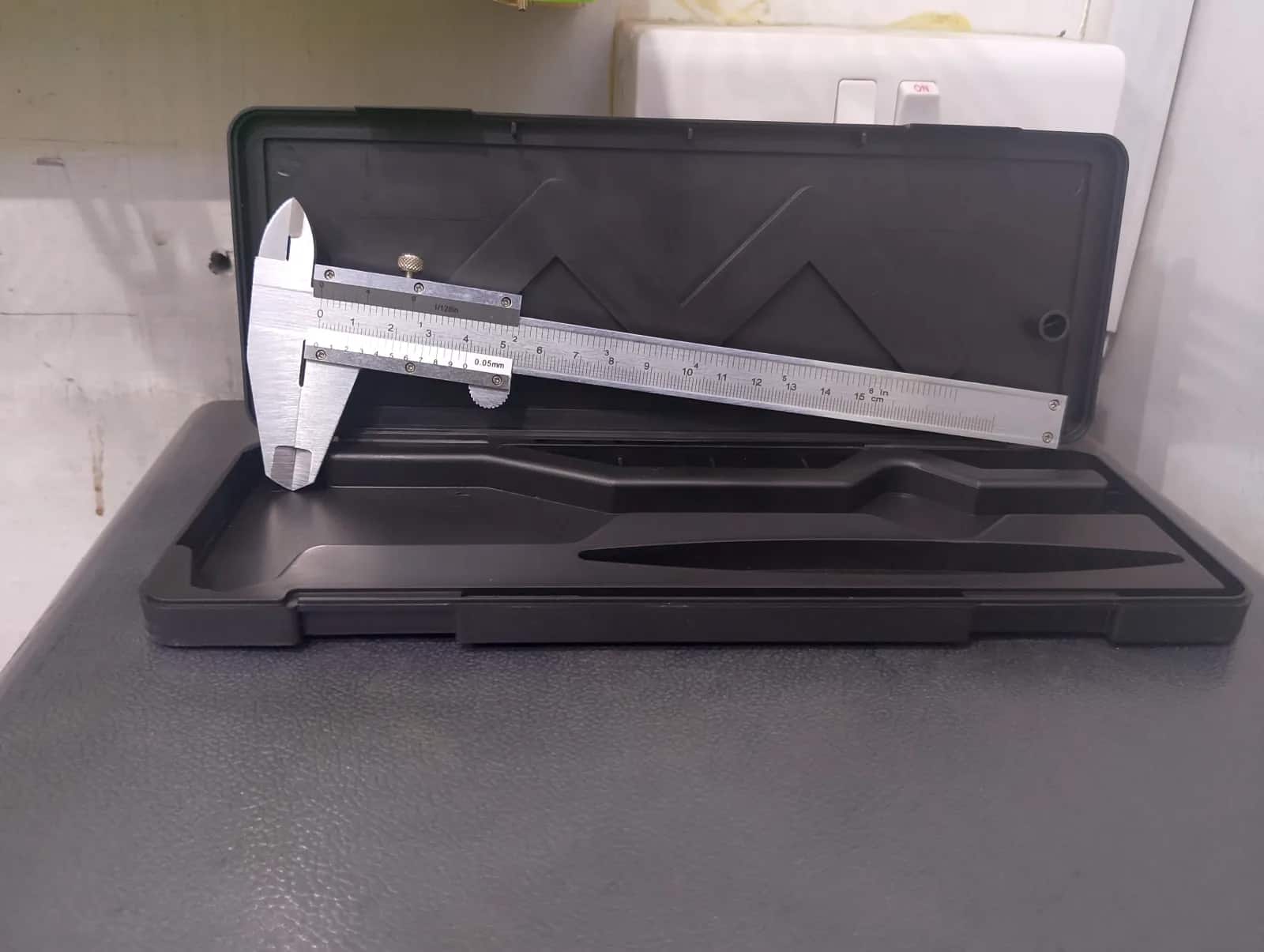 Vernier Caliper - Analogue