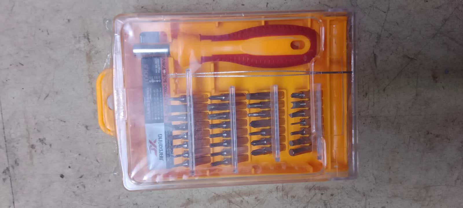 Screwdriver Set - Yellow (31 in 1)